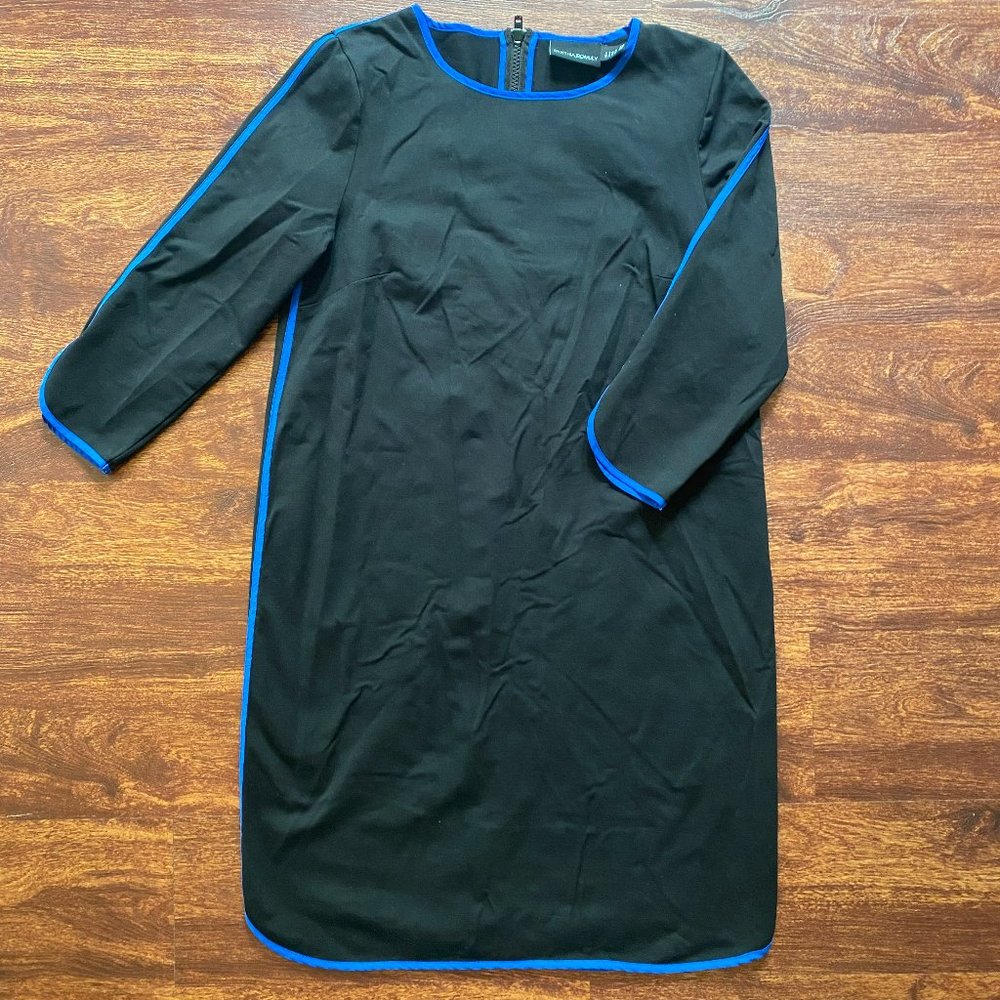 Stretchy Cynthia Rowley 3/4 sleeve black dress w/ electric blue trim